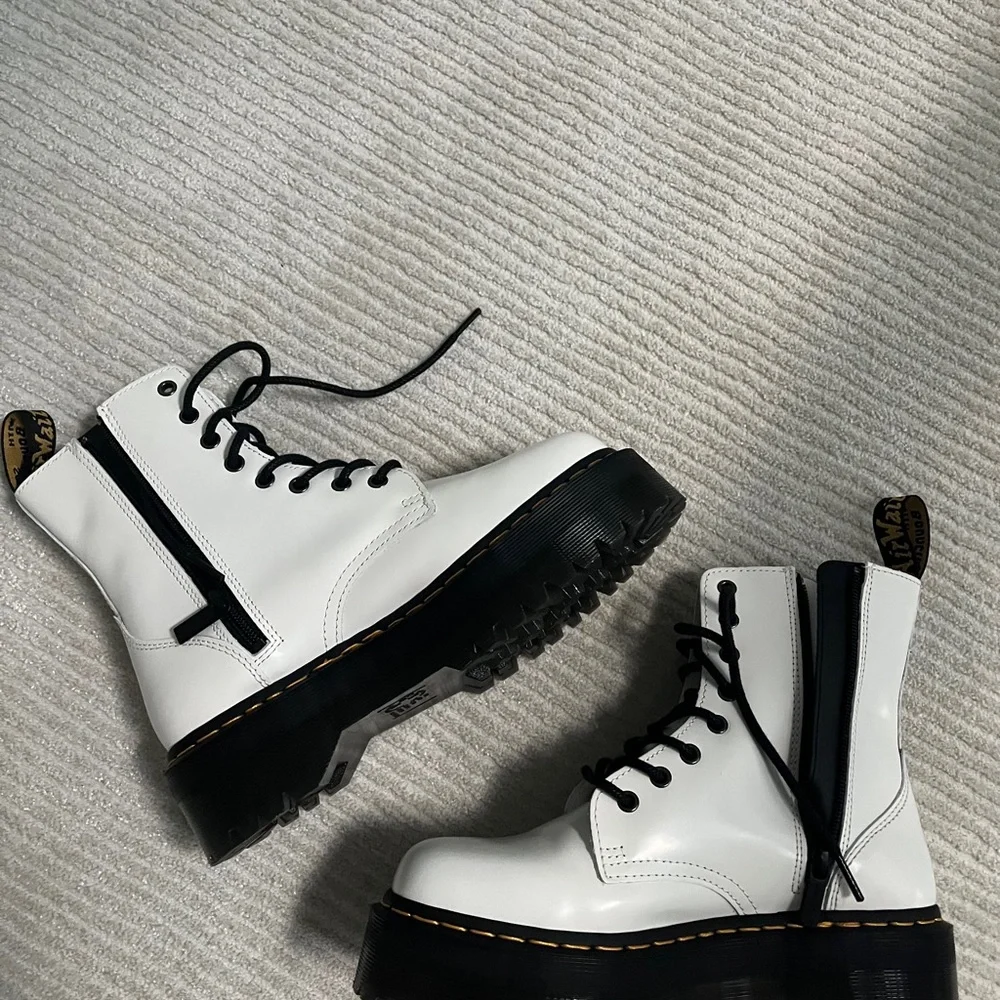 Doc Martens platform boot - Picture 3 of 4